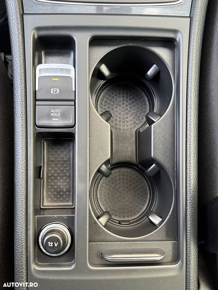 Volkswagen Golf 2.0 BlueTDI Comfortline - 23