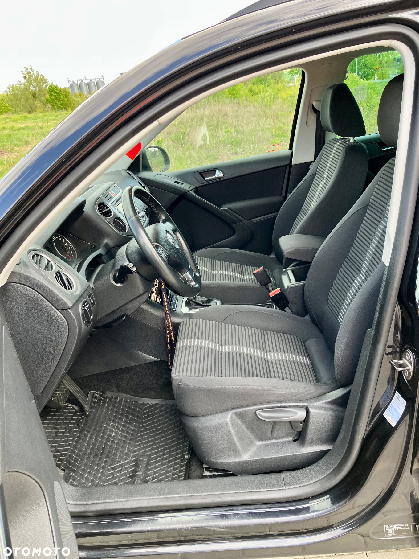 Volkswagen Tiguan - 12