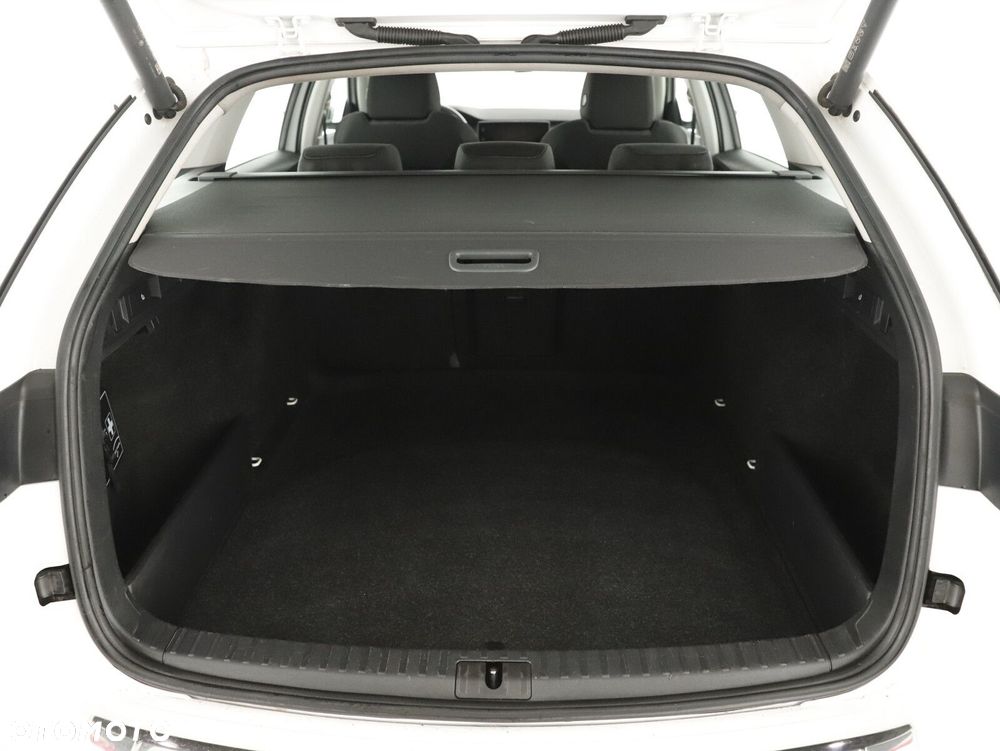 Skoda Octavia 2.0 TDI Ambition DSG - 9