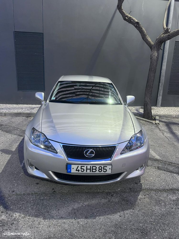Lexus IS 220 d Base 11 - 3