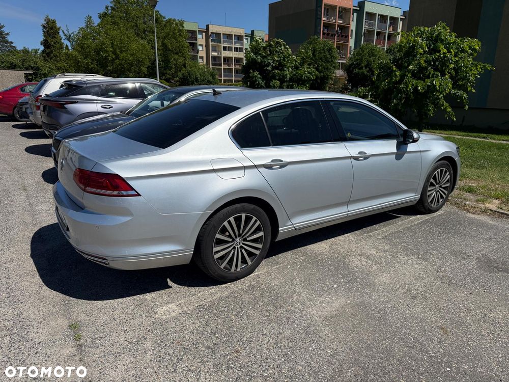 Volkswagen Passat 2.0 TDI SCR Comfortline - 4