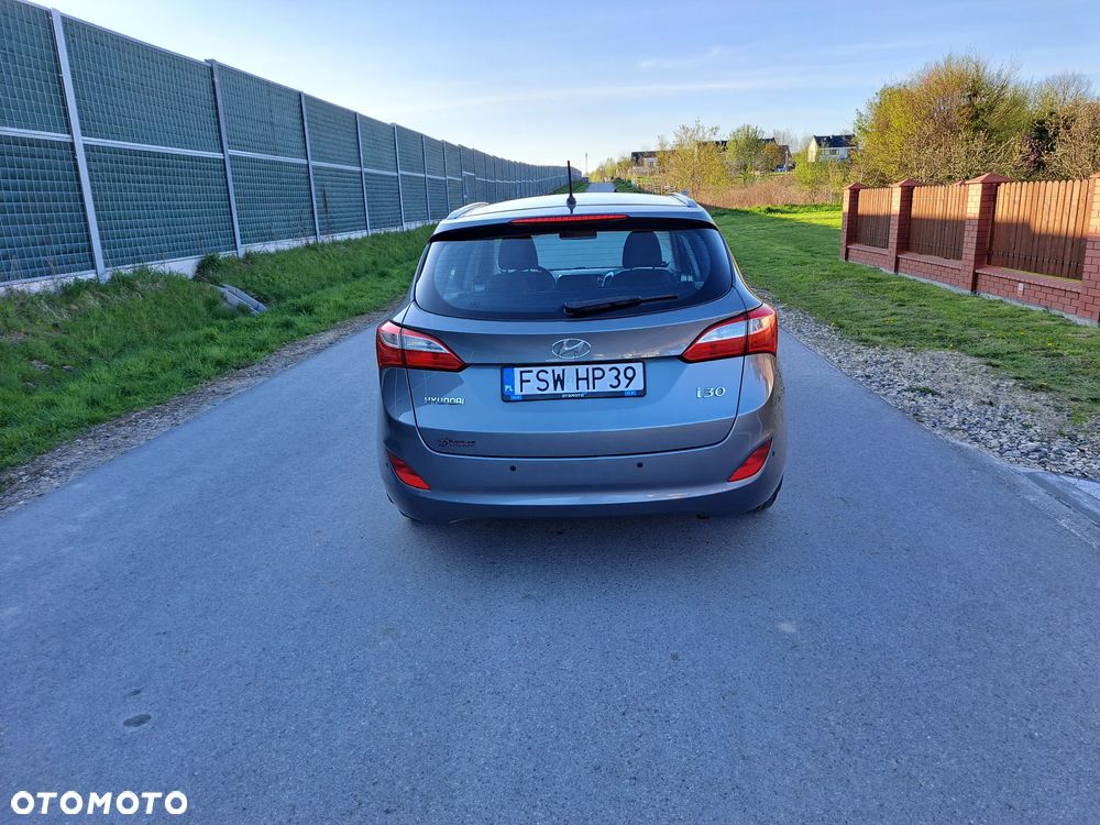 Hyundai i30 1.6 CRDi Classic + - 4