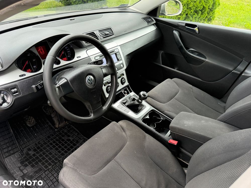 Volkswagen Passat 2.0 TDI DPF Trendline - 5