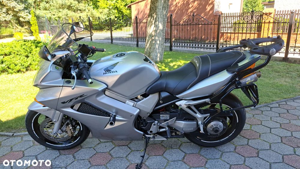 Honda VFR - 7
