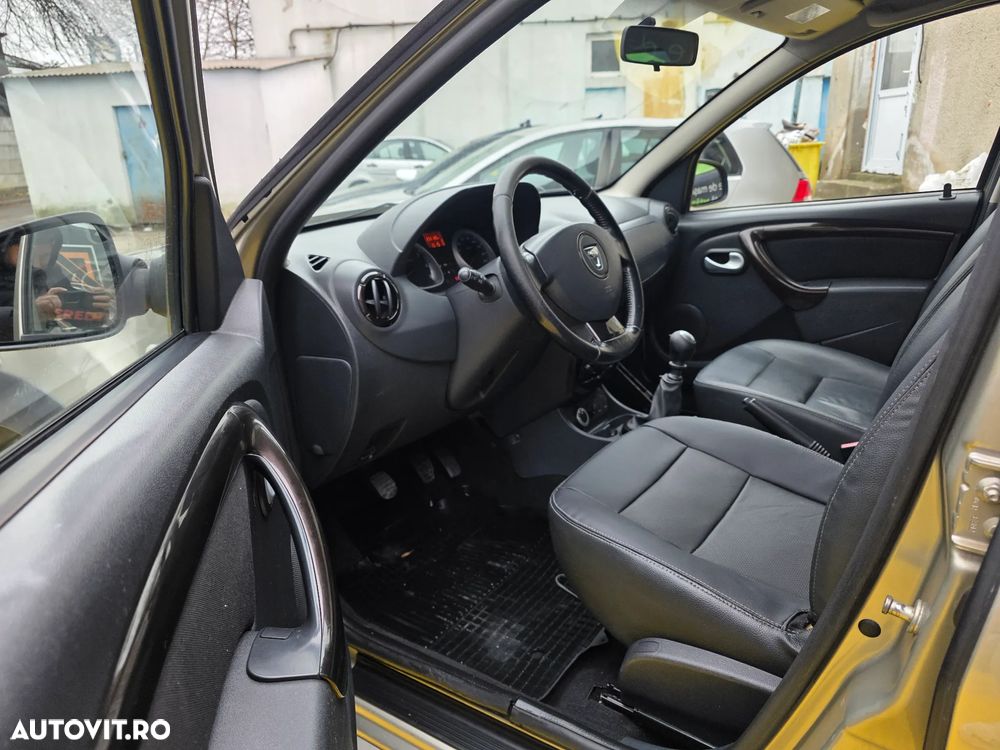 Dacia Duster 1.5 dCi 4x4 Prestige - 8
