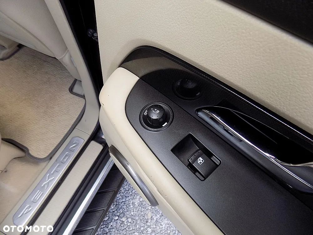 SsangYong/KGM Rexton - 18