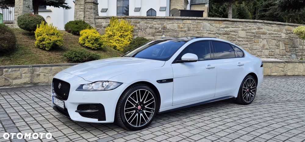 Jaguar XF 3.0 V6 AWD R-Sport - 8