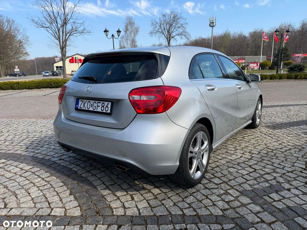 Mercedes-Benz Klasa A 180 (BlueEFFICIENCY) - 3