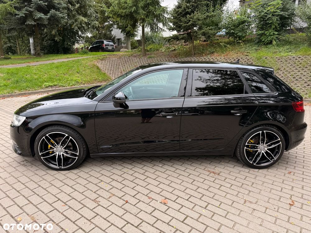 Audi A3 Sportback - 2
