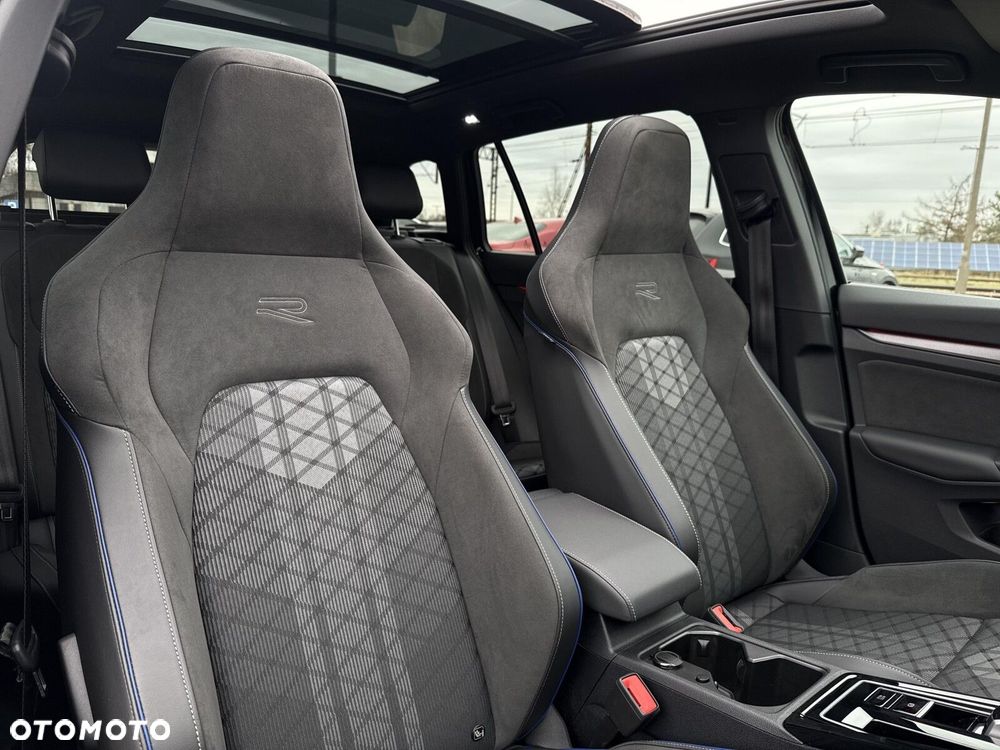 Volkswagen Golf - 17
