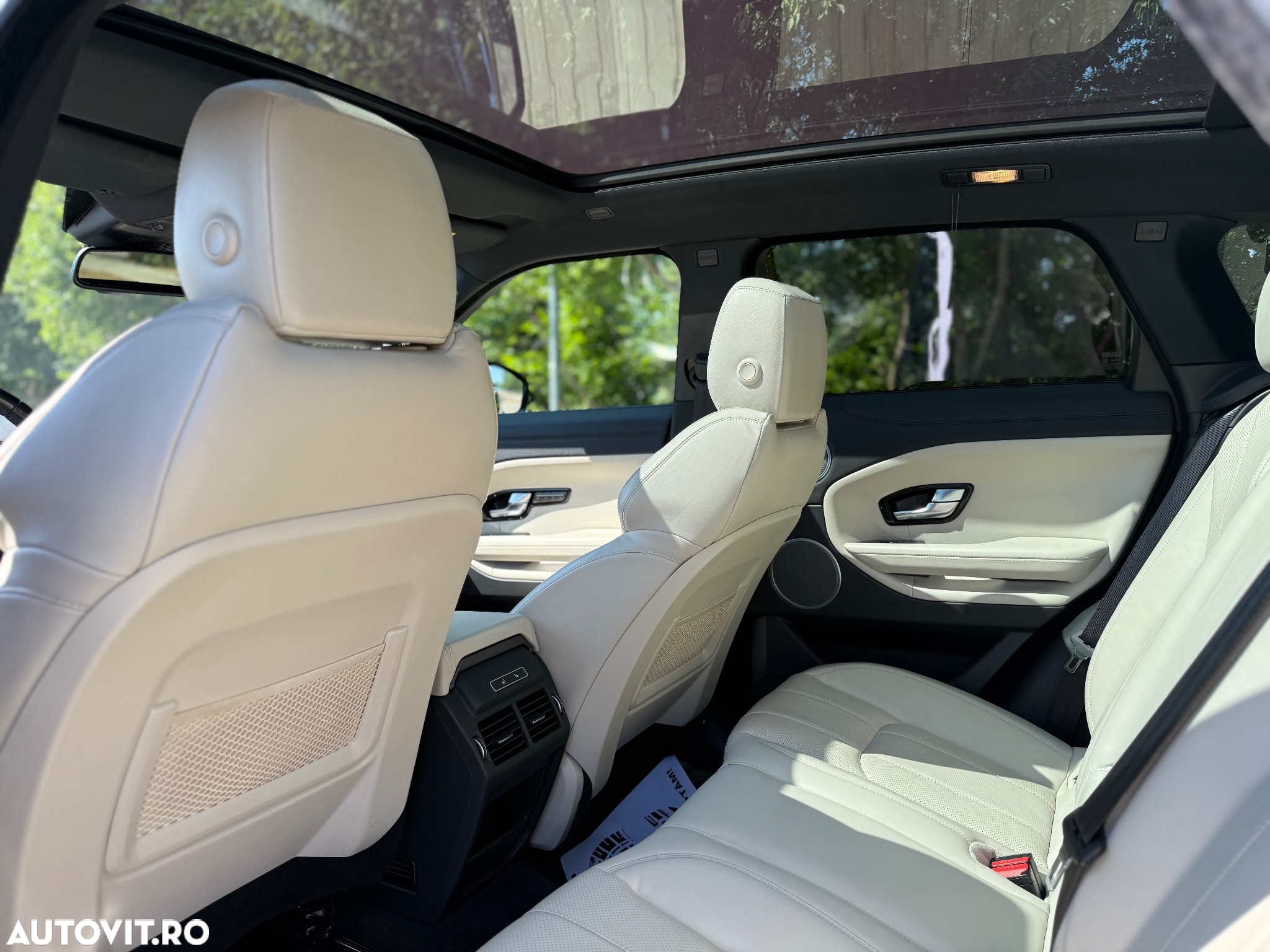 Land Rover Range Rover Evoque - 8