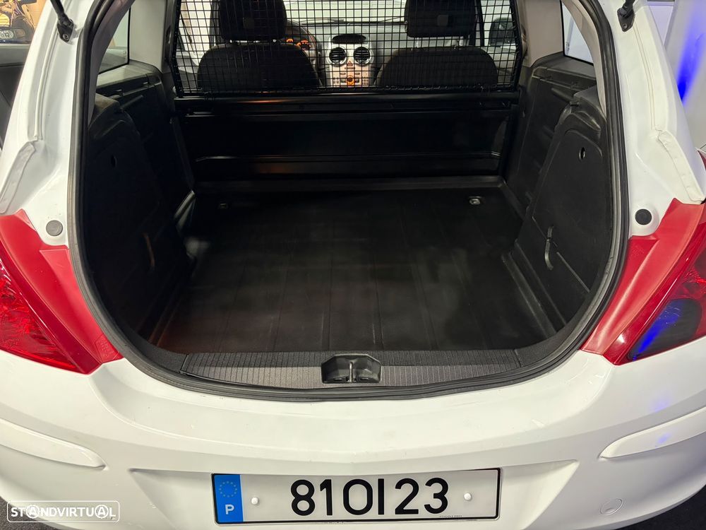 Opel Corsa Van - 8