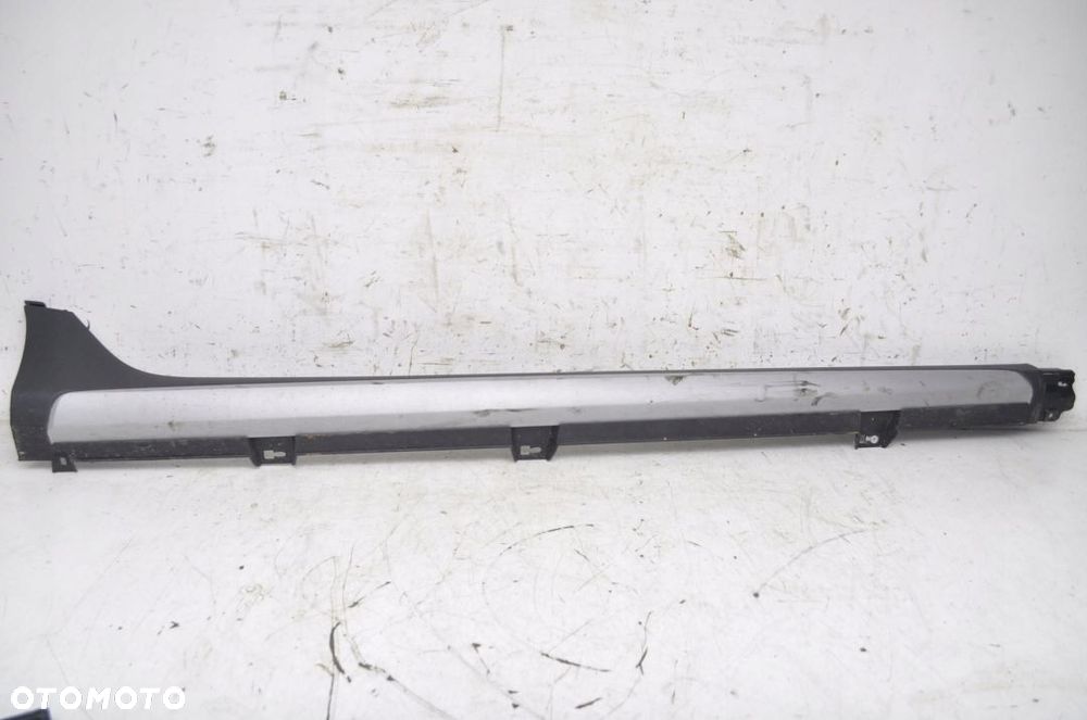 FORD FIESTA MK8 LIFT NAKŁADKA PROGOWA PRAWA