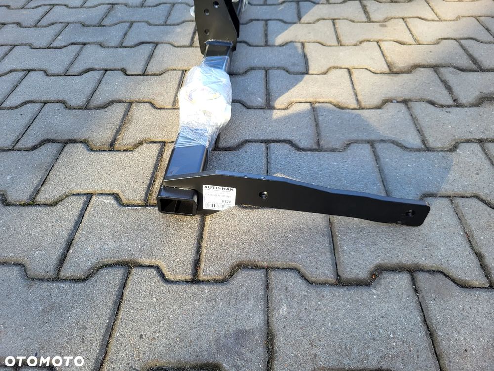 HAK VOLKSWAGEN PASSAT VARIANT Kombi, 4 drz. od 08.2014 od 2024- - 2