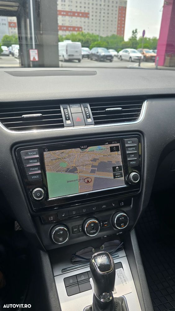Skoda Octavia 1.6 TDI DSG Style - 6