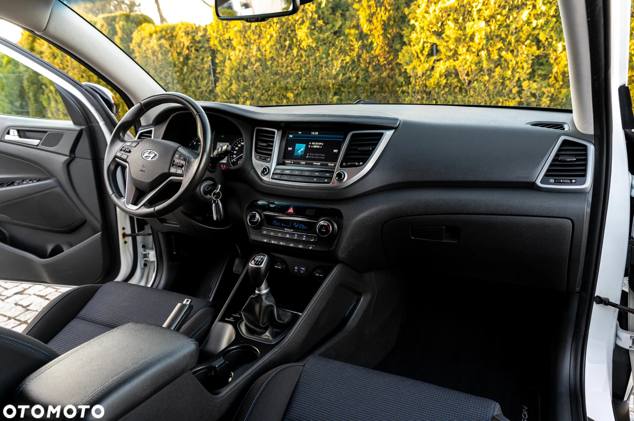 Hyundai Tucson blue 1.7 CRDi 2WD Style - 29