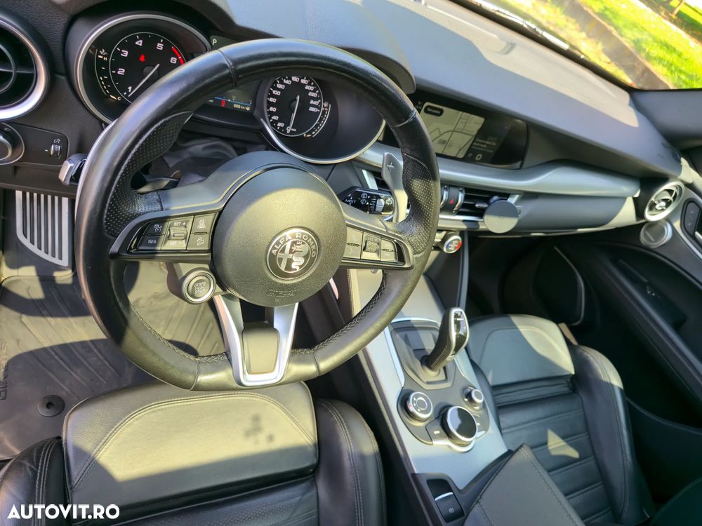 Alfa Romeo Stelvio 2.0 Turbo 16V AT8-Q4 Super - 14