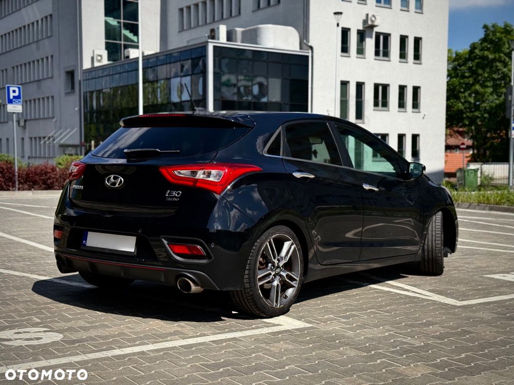 Hyundai i30 1.6 T GDI Turbo - 4