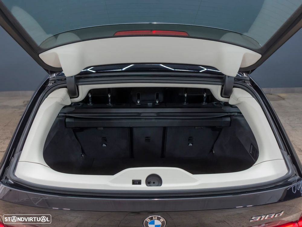 BMW 318 d Auto - 9