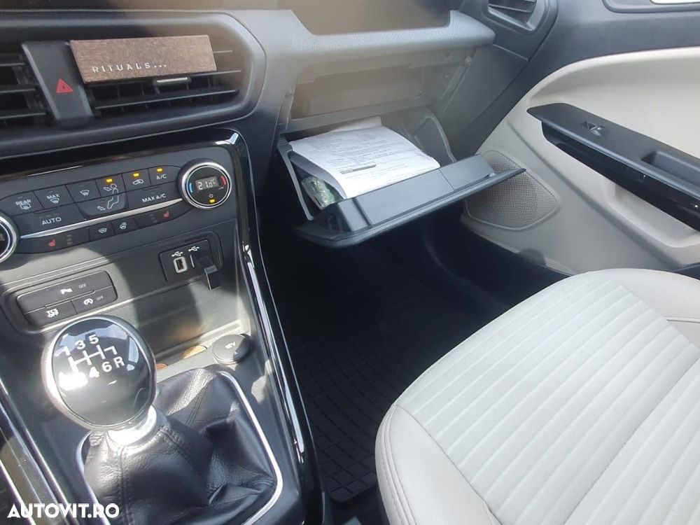 Ford EcoSport 1.0 EcoBoost Titanium - 17