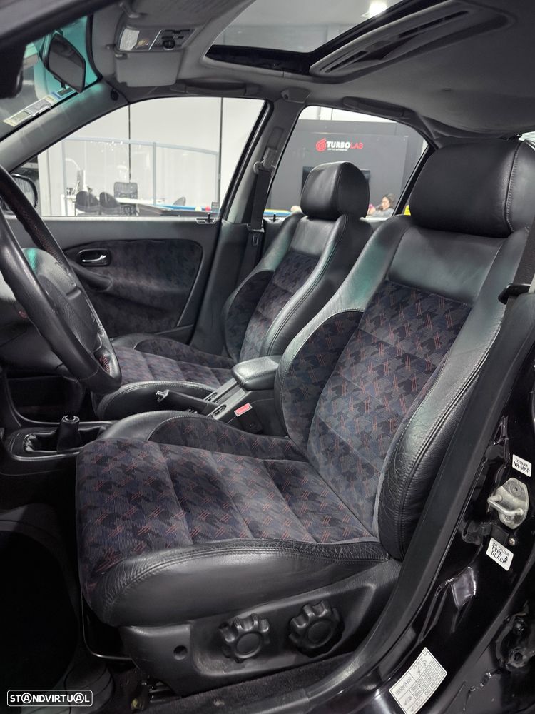 Honda Civic 1.8 VTi - 19