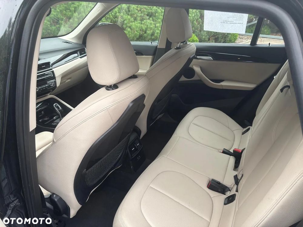 BMW X1 xDrive18d - 9