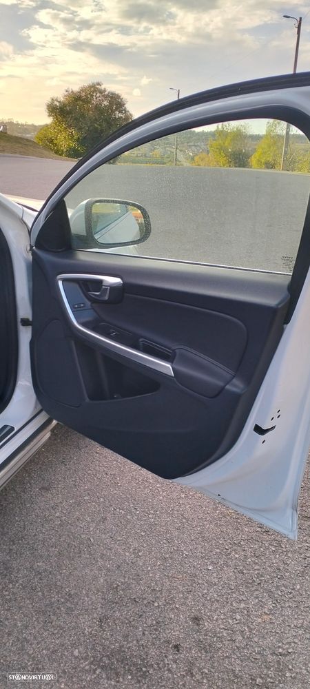 Volvo V60 - 16