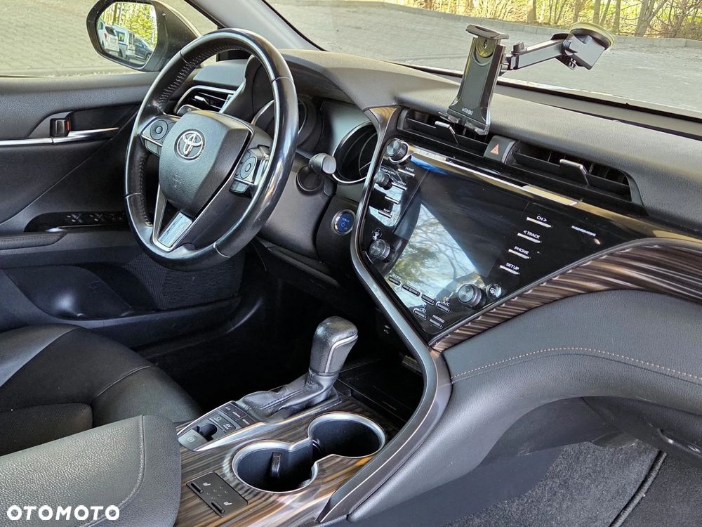 Toyota Camry 2.5 Hybrid Executive CVT - 8