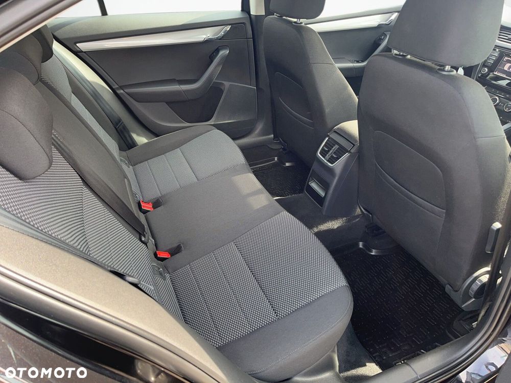 Skoda Octavia 1.4 TSI Ambition - 11