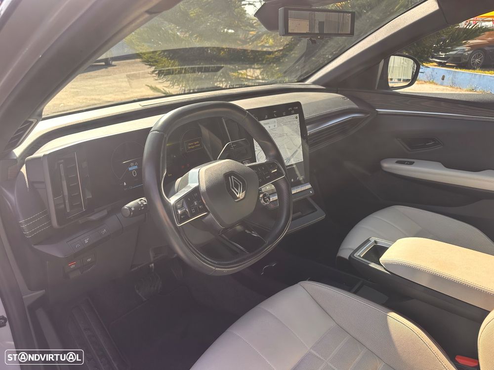 Renault Mégane E-Tech EV60 Iconic - 26
