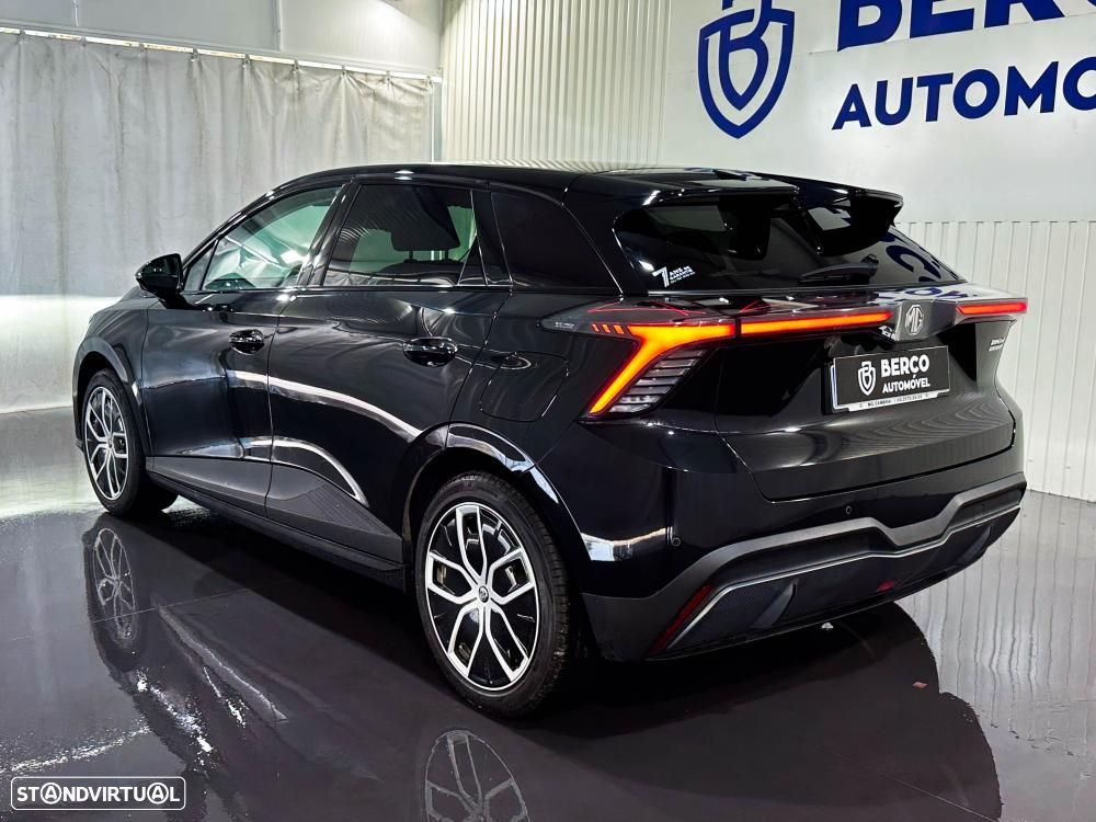MG MG4 64 kWh Luxury - 7