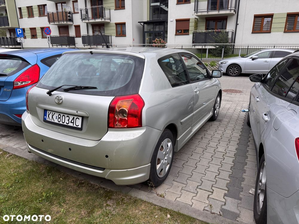 Toyota Corolla 1.4 VVT-i Dynamic - 3