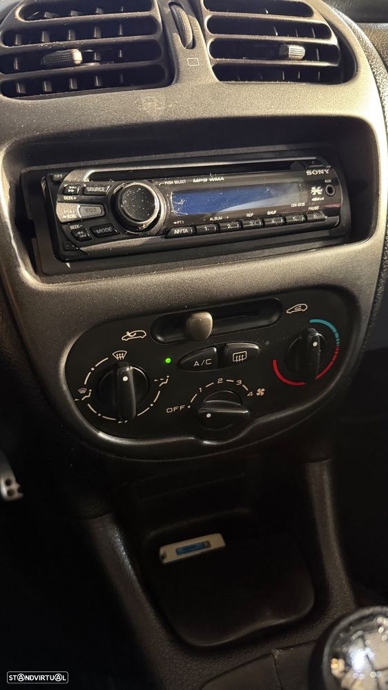 Peugeot 206 CC 1.6 - 20