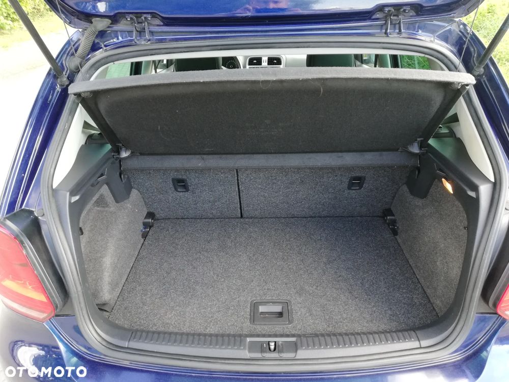 Volkswagen Polo 1.2 TSI MATCH - 29