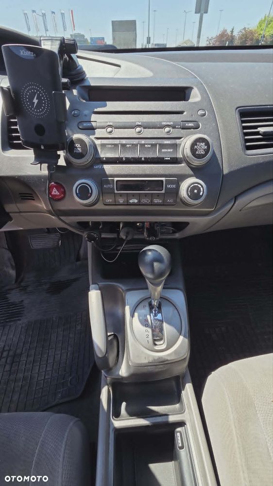 Honda Civic 1.8 Comfort - 12