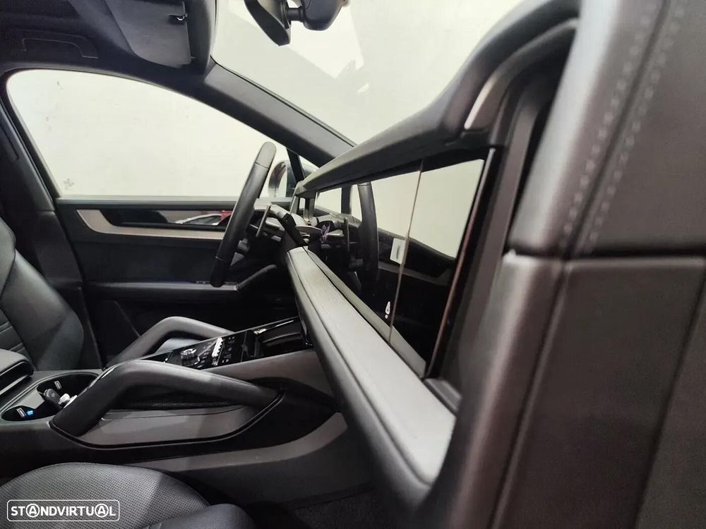 Porsche Cayenne Coupé E-Hybrid - 44