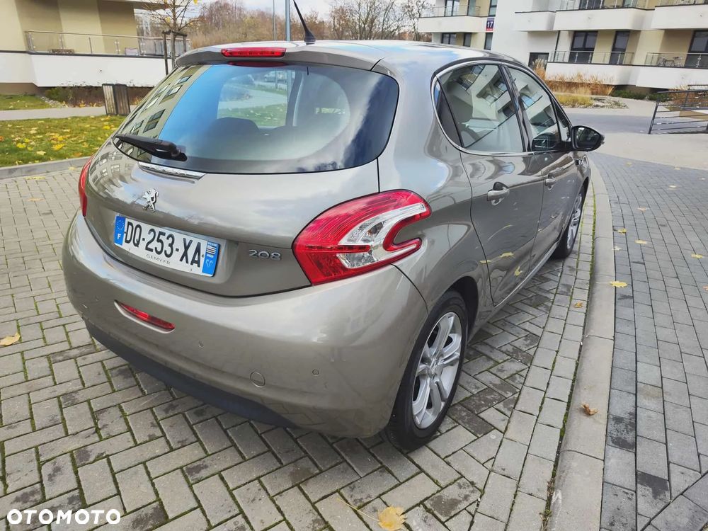 Peugeot 208 1.6 VTi Allure - 11