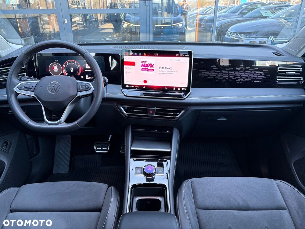 Volkswagen Tiguan - 10