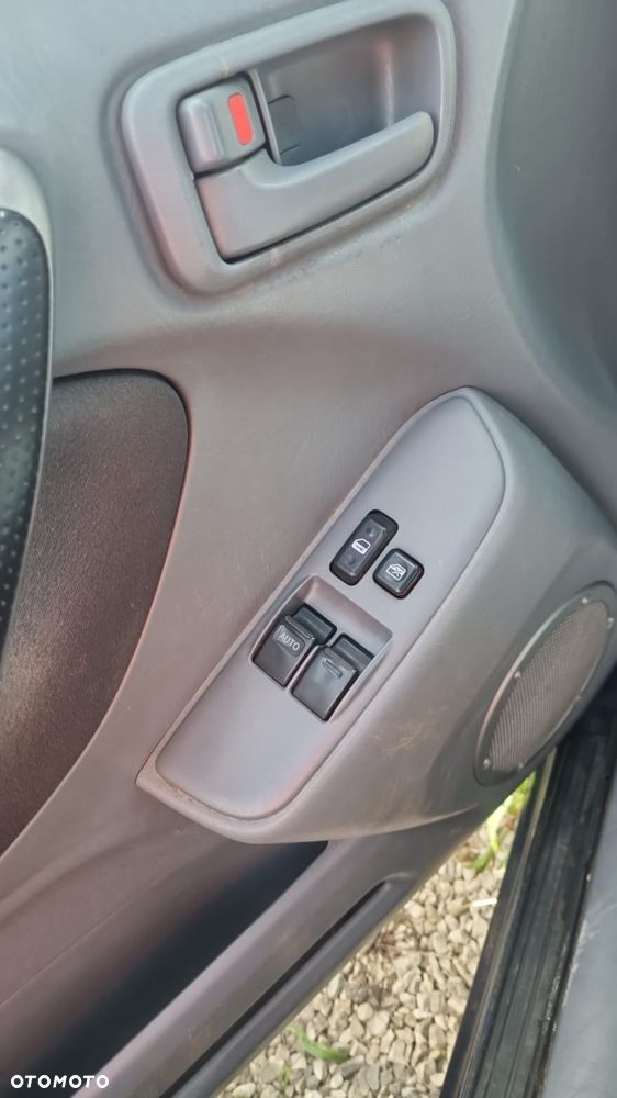 Toyota RAV4 4x4 Edition - 9