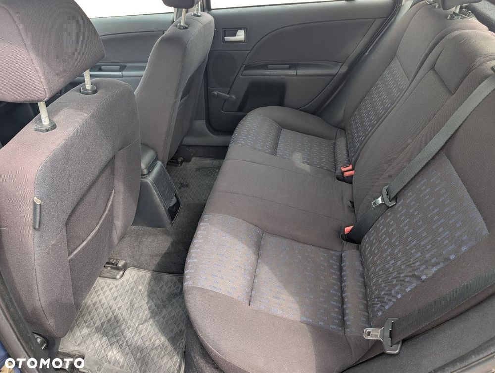 Ford Mondeo 1.8 Ambiente - 10