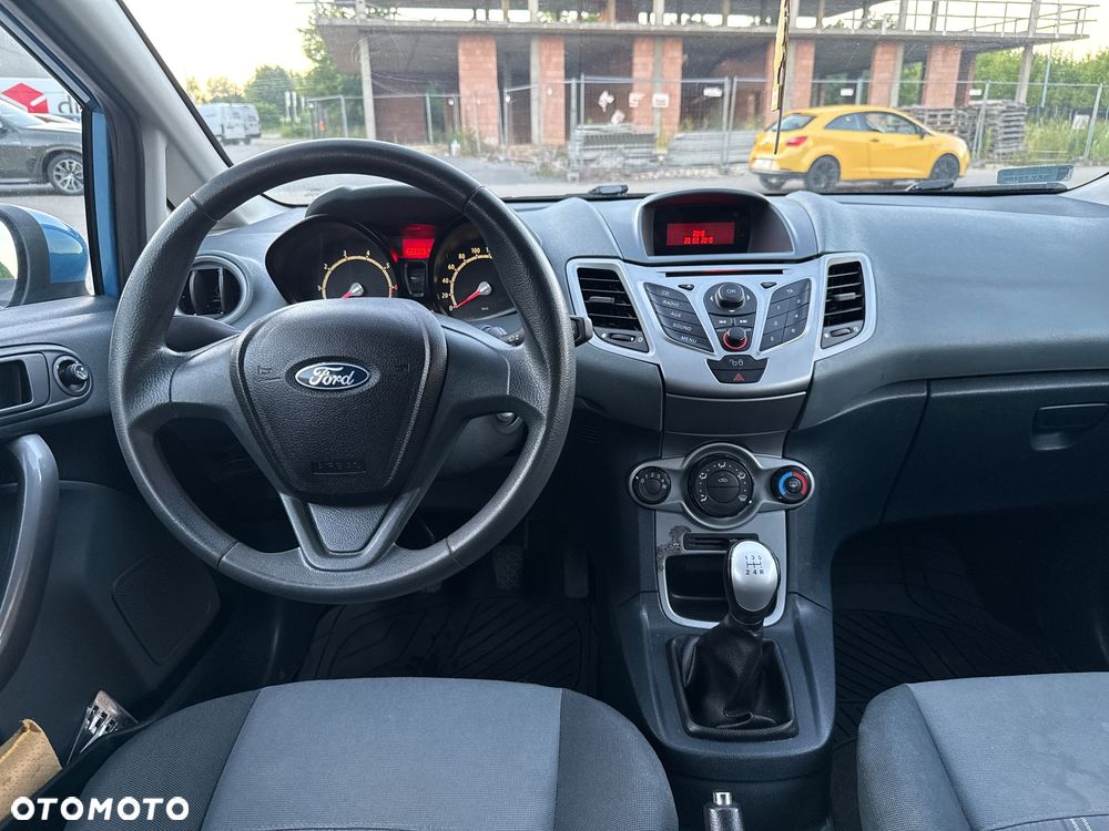 Ford Fiesta 1.25 Ambiente - 22