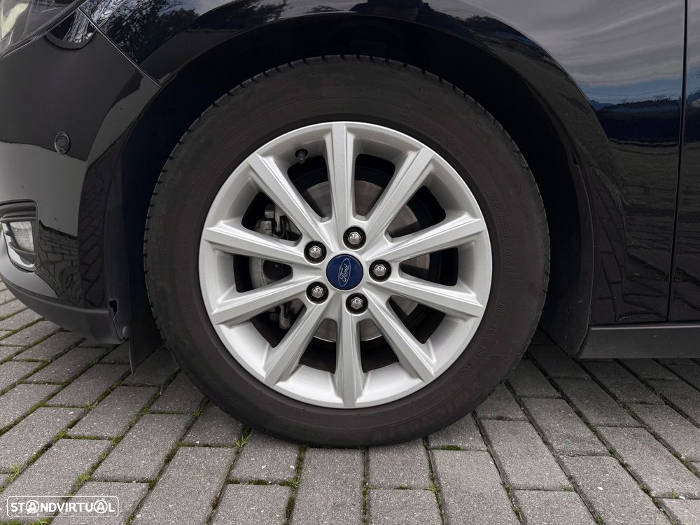 Ford Focus 1.0 EcoBoost S&S TITANIUM - 22