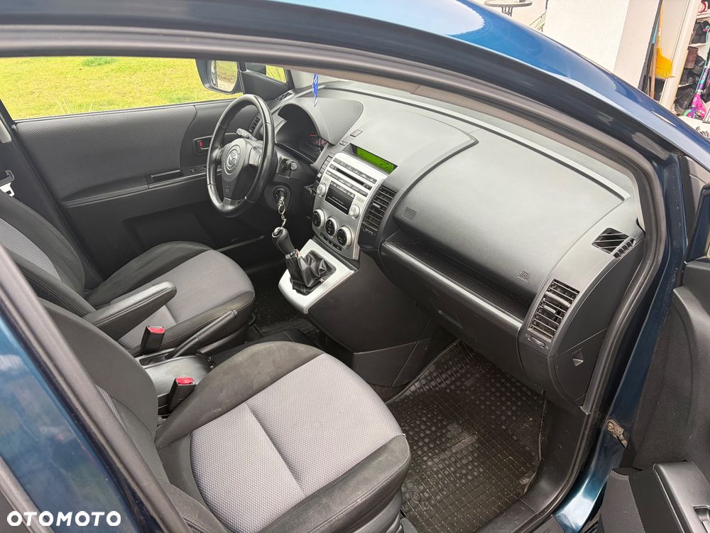 Mazda 5 2005 photo 3