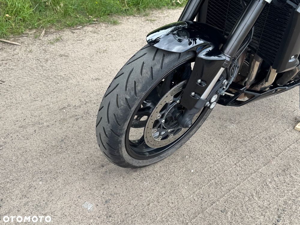 Yamaha FZ - 16
