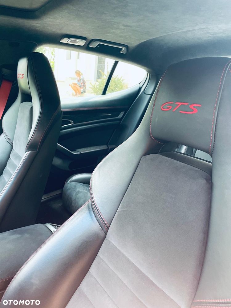 Porsche Panamera GTS PDK - 16