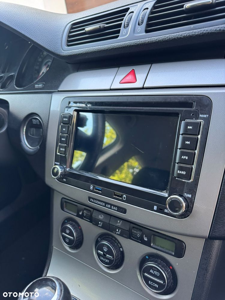 Volkswagen Passat 2.0 TDI Individual - 26
