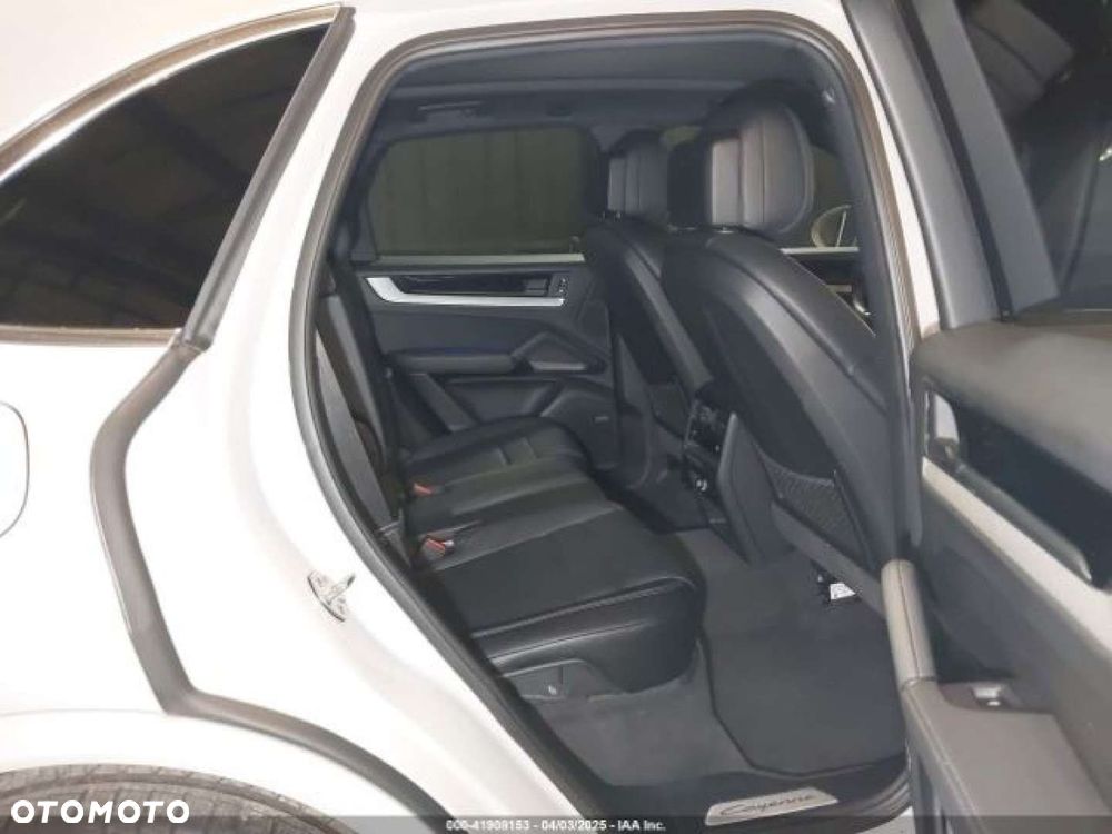 Porsche Cayenne - 10