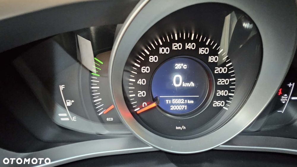 Volvo V40 Cross Country D3 You - 18