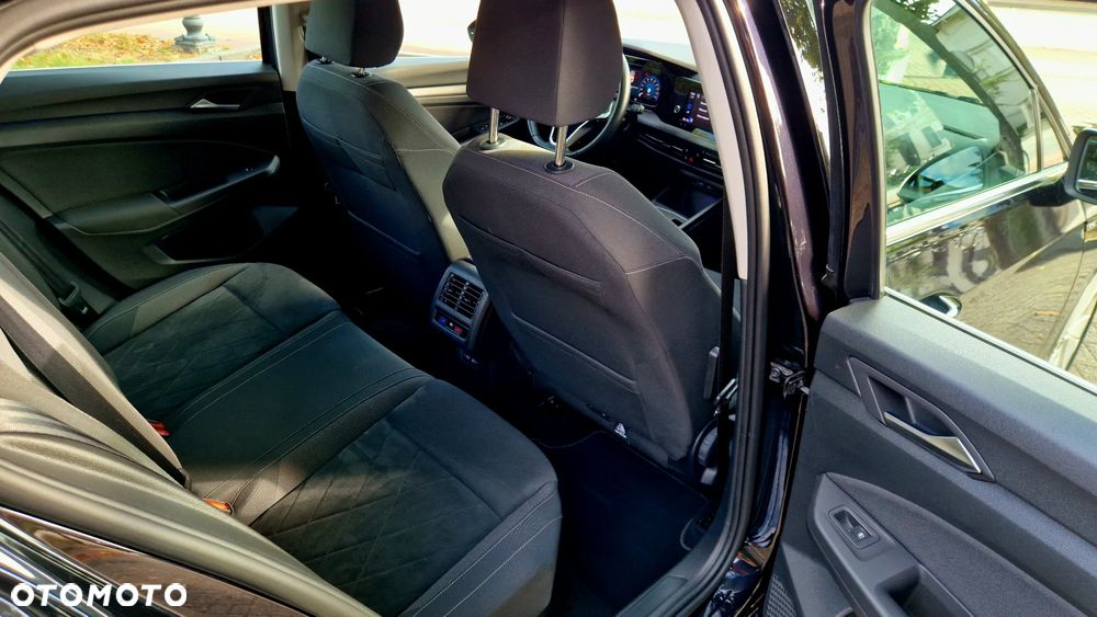 Volkswagen Golf 1.5 eTSI EVO Style DSG - 25