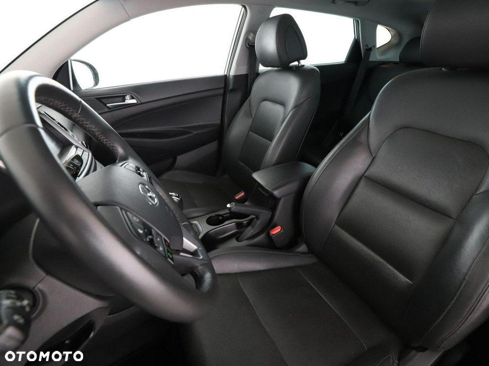 Hyundai Tucson 1.7 CRDI BlueDrive Style 2WD - 14